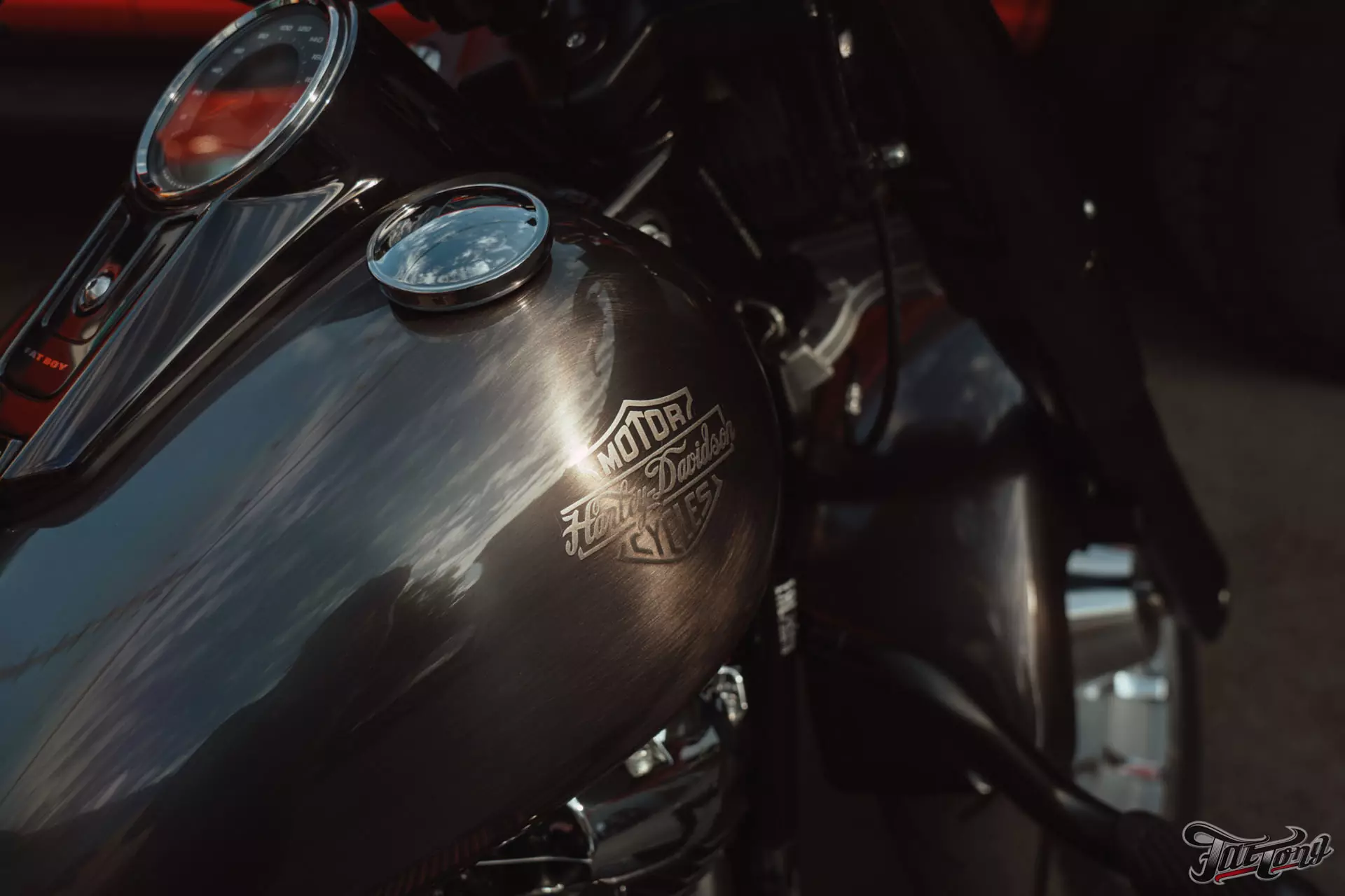 Harley-Davidson Fat Boy. Эксклюзивный окрас, технология брашед, тонированный лак
